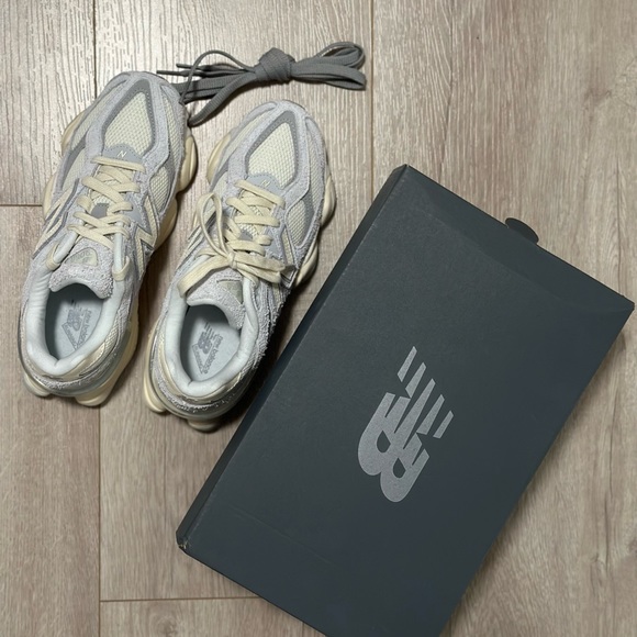 NEW! New Balance 9060 Quartz Grey - Picture 1 of 6